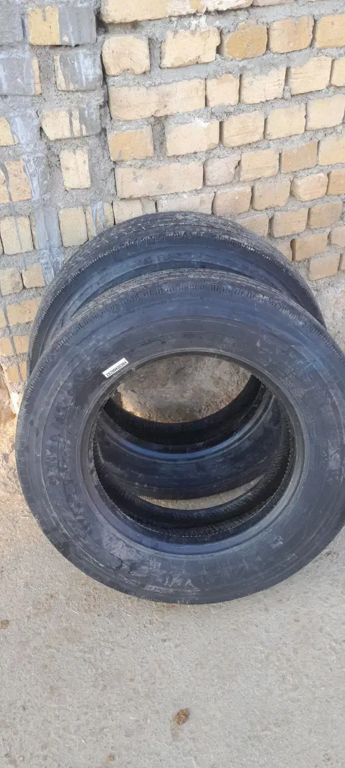 یک جفت لاستیک نیسان|قطعات یدکی و لوازم جانبی|سیلاخور, |دیوار