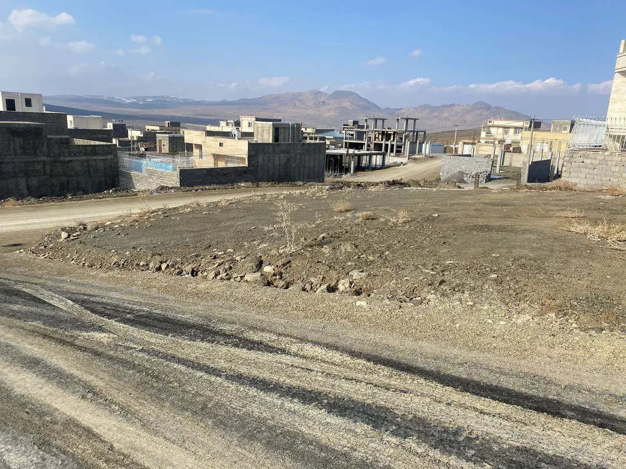 زمین مسکونی دو نبش شهرک یاسر|فروش زمین و ملک کلنگی|خوانسار, |دیوار