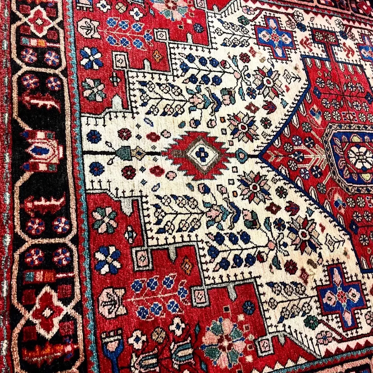 فرش دستباف ریز بافت کرم قهوه ای|فرش|تهران, هفت حوض|دیوار