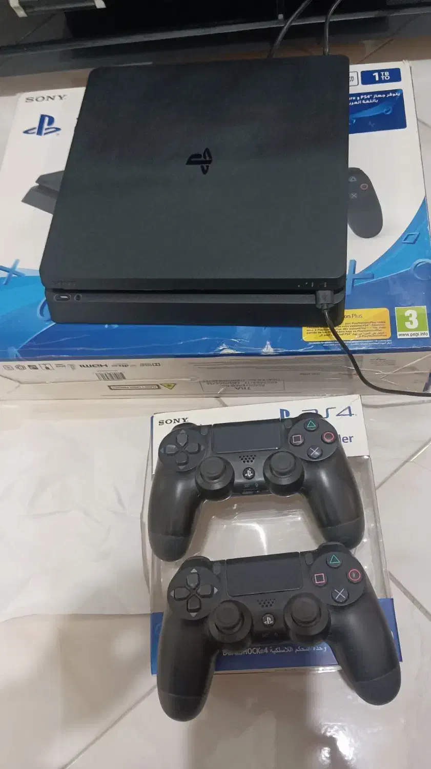 پی اس فور 1 ترابایت در حد نو با دو دسته|کنسول، بازی ویدئویی و آنلاین|تهران, مسعودیه|دیوار