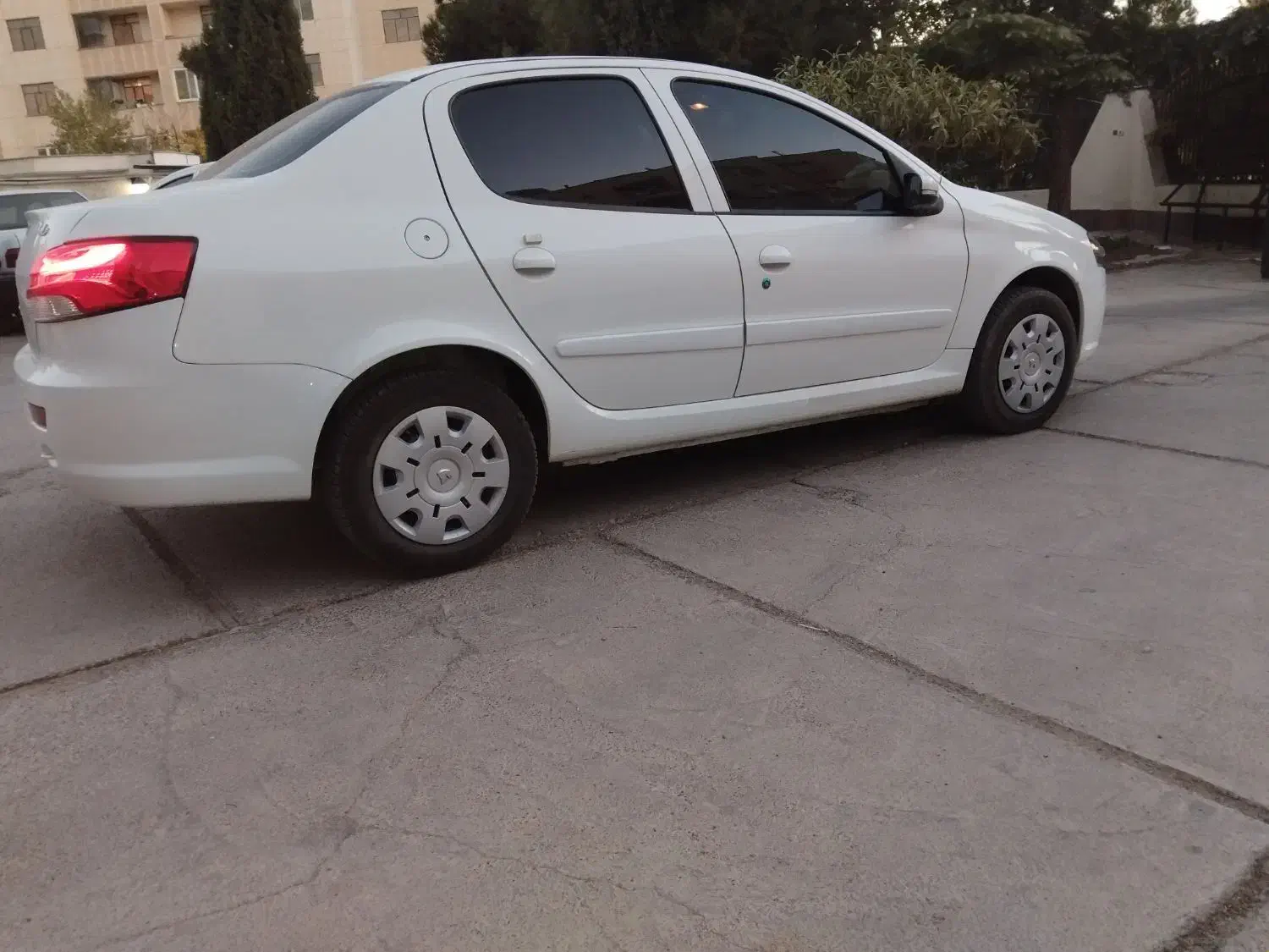 رانا پلاس ارتقا یافته مدل ۴۰۲ کم کار|خودرو سواری و وانت|صدرا-فارس, فاز ۱|دیوار