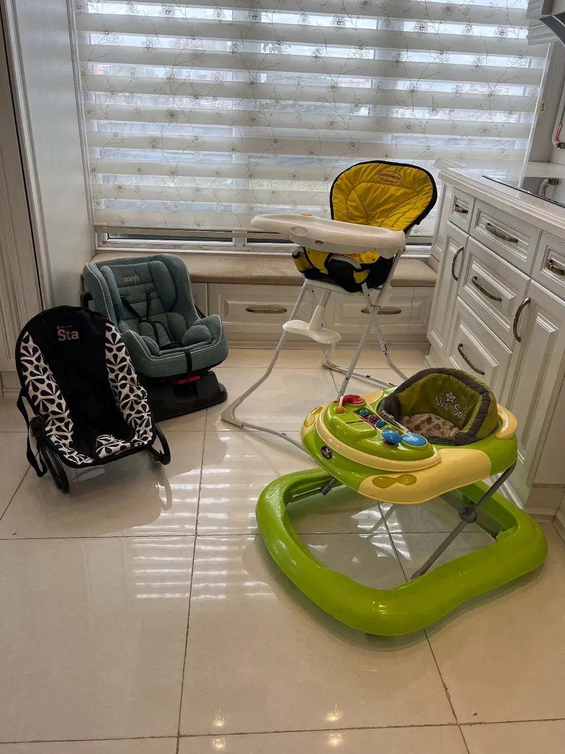 آغوشی روروعک صندلی غذا صندلی ماشین|اسباب و اثاث بچه|لاهیجان, شیشه گران|دیوار