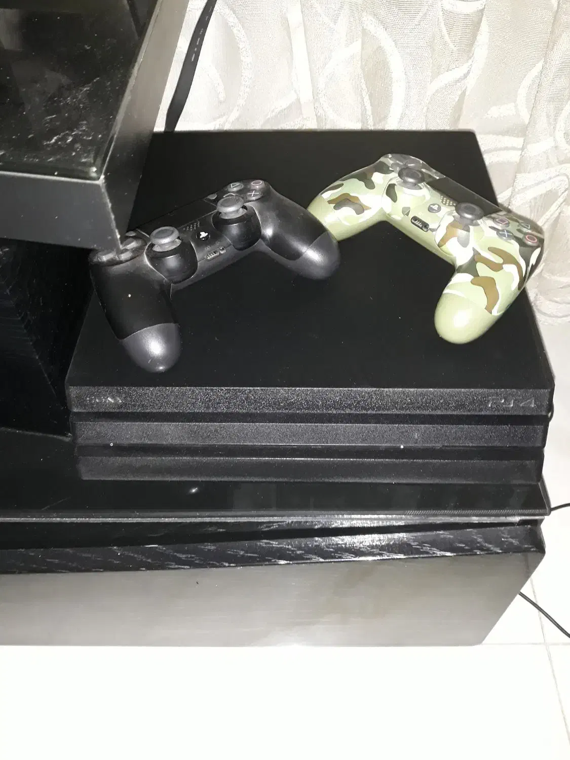 ps4 pro 1 tra|کنسول، بازی ویدئویی و آنلاین|بندر انزلی, نوغان|دیوار