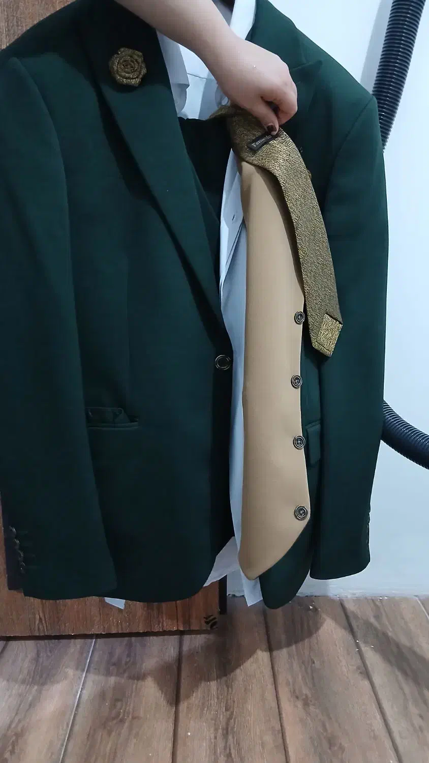 کت و شلوار سبز دوراتی با جلیقه دو رو و لوازم کامل|لباس|اقبالیه, |دیوار