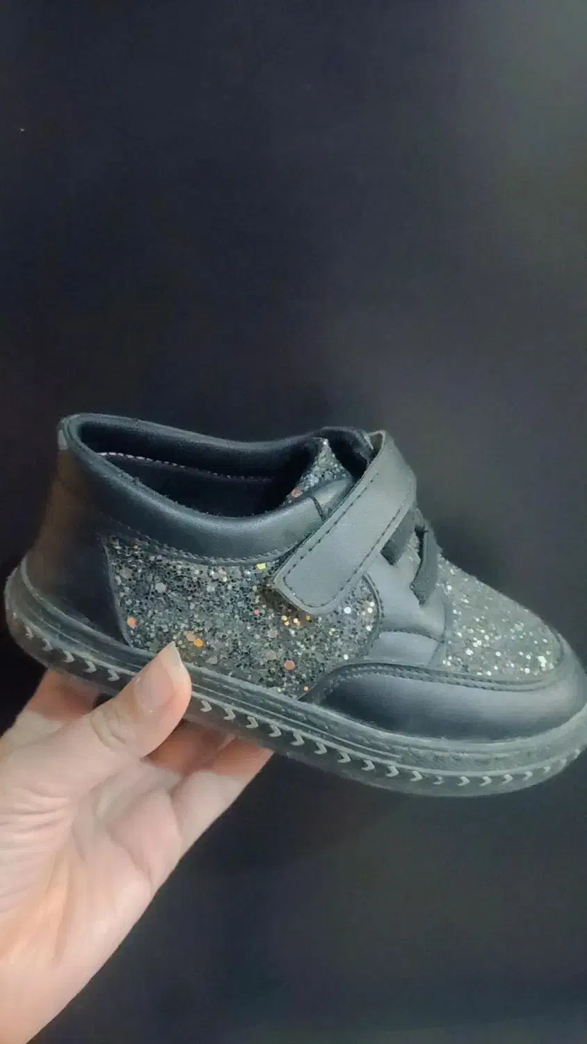 بوت وکفش سایز۳۱تا ۳۳|کفش و لباس بچه|مهاجران, |دیوار