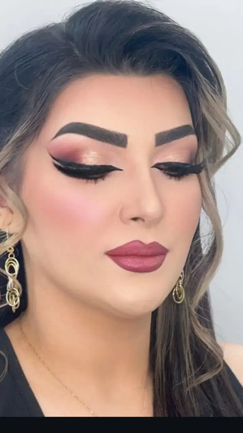 خدمات میکاپ محفلی|خدمات آرایشگری و زیبایی|کوهدشت, |دیوار