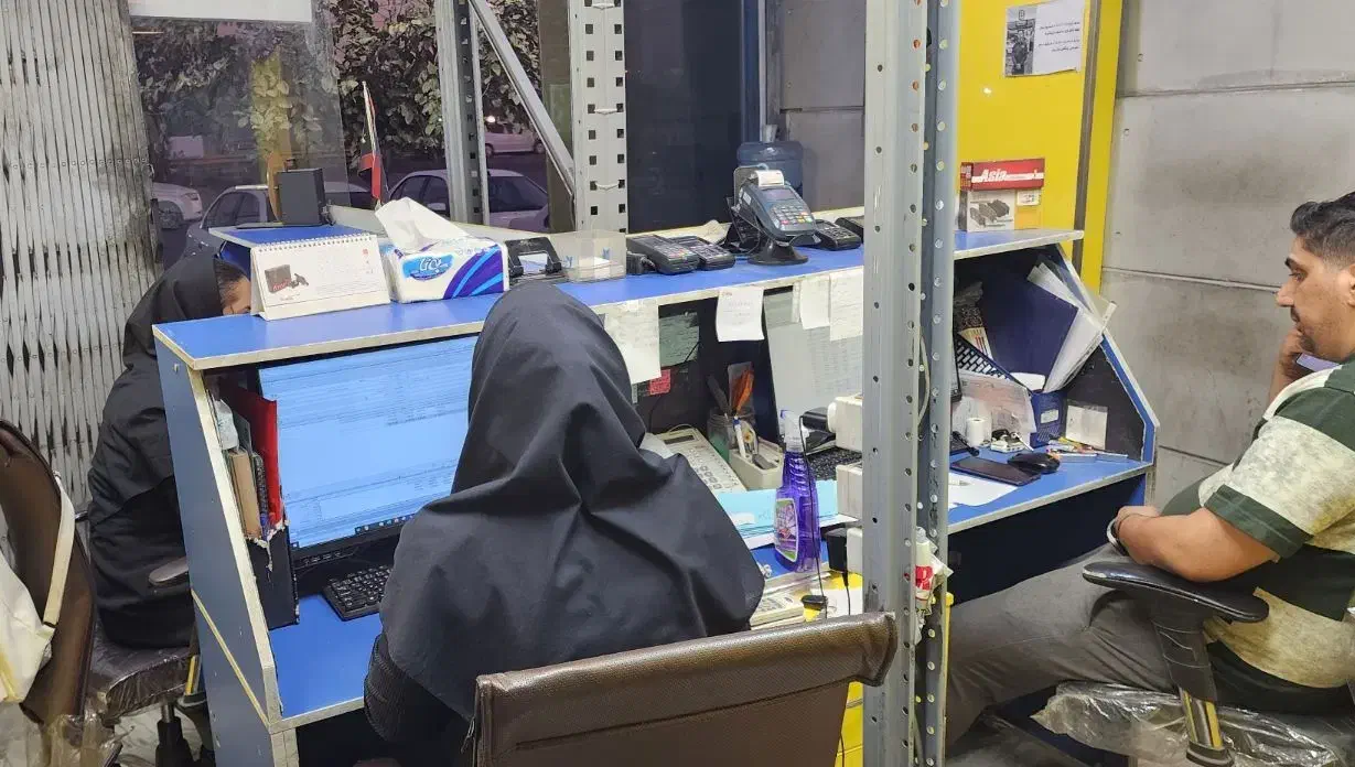 کارمند فروش خانم|استخدام بازاریابی و فروش|تهران, شهید رجایی|دیوار