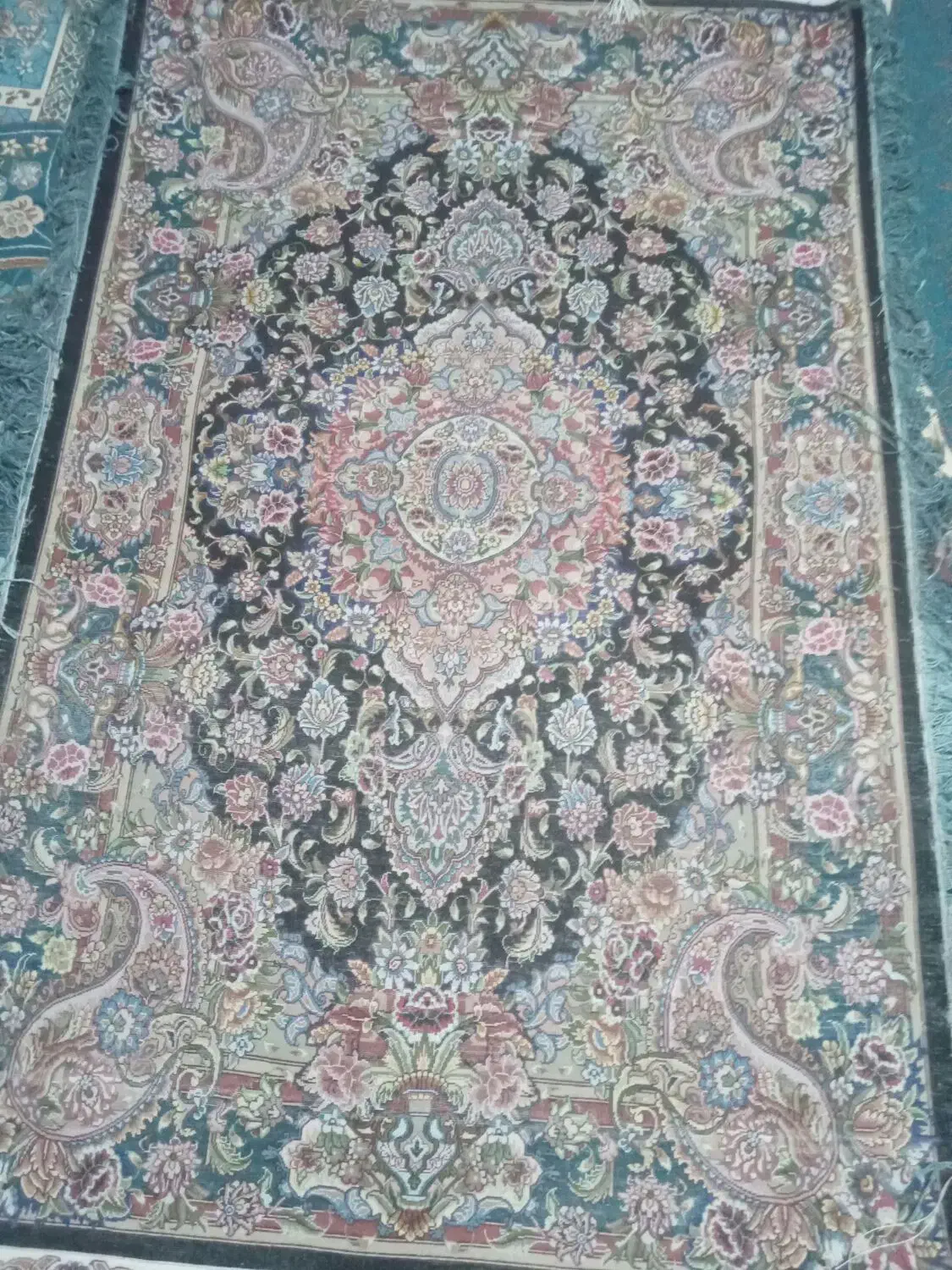 فرش زرنیم فوق لاکچری زرنیم سالاری|فرش|تبریز, |دیوار