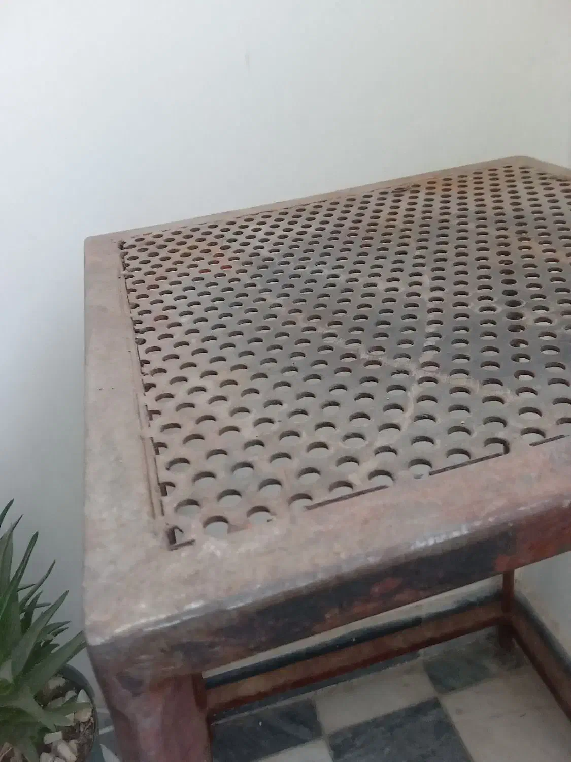 چهارپایه آهنی|صندلی و نیمکت|پاکدشت, پاکدشت (مامازند)|دیوار