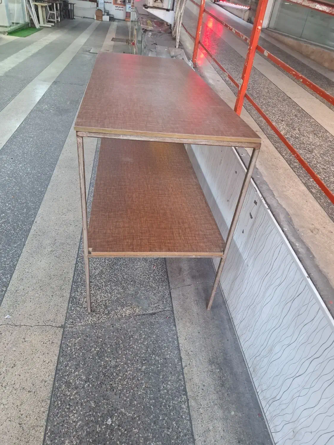 فروشگاه عسکری میز آهنی اتو میز کار میز برش|میز تحریر و کامپیوتر|رشت, بازار|دیوار