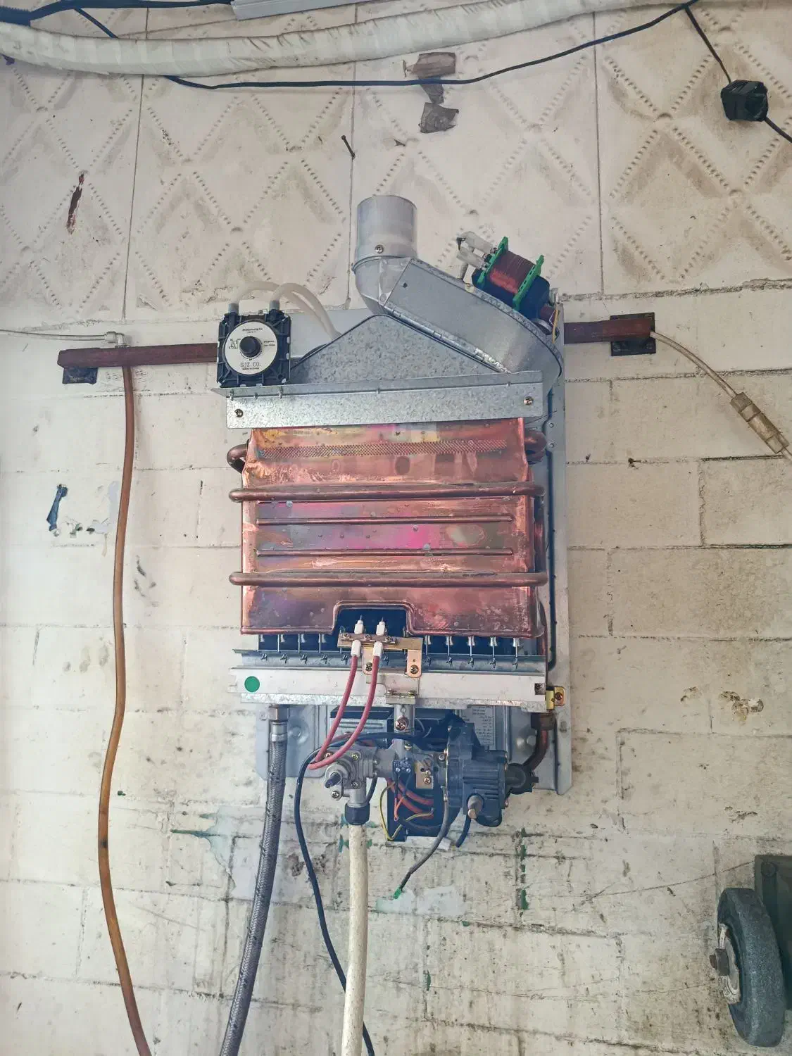 تعمیرات ابگرمکن و یخچال|خدمات پیشه و مهارت|دهلران, |دیوار