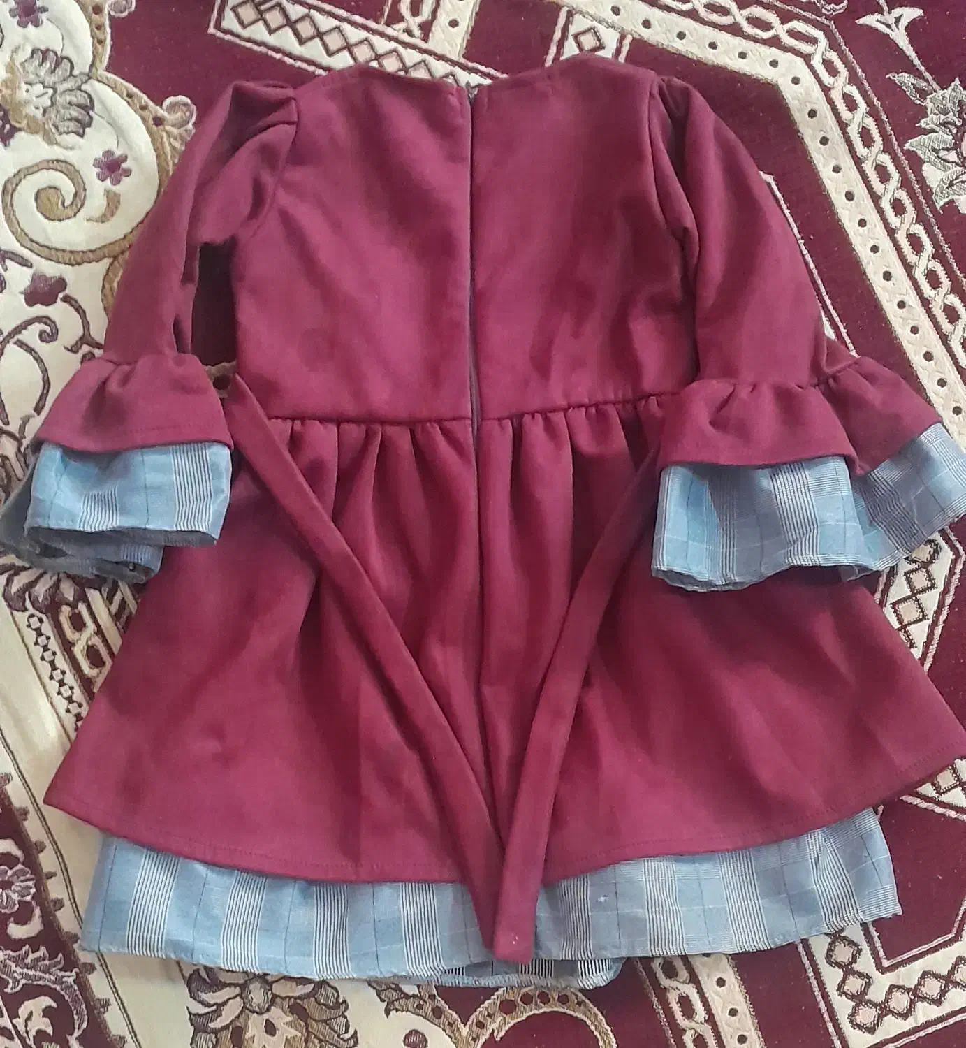 سارافون|لباس|یزد, |دیوار