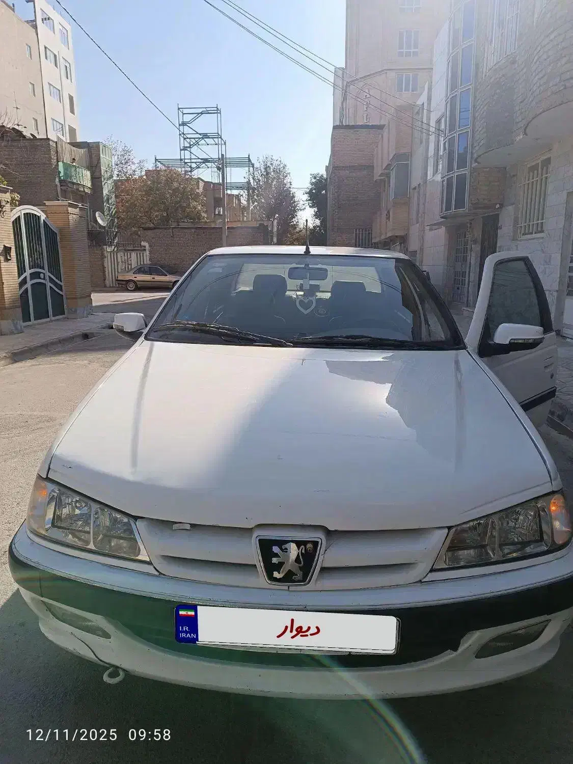پژو پارس سفید مدل 92|خودرو سواری و وانت|مشهد, فدک|دیوار