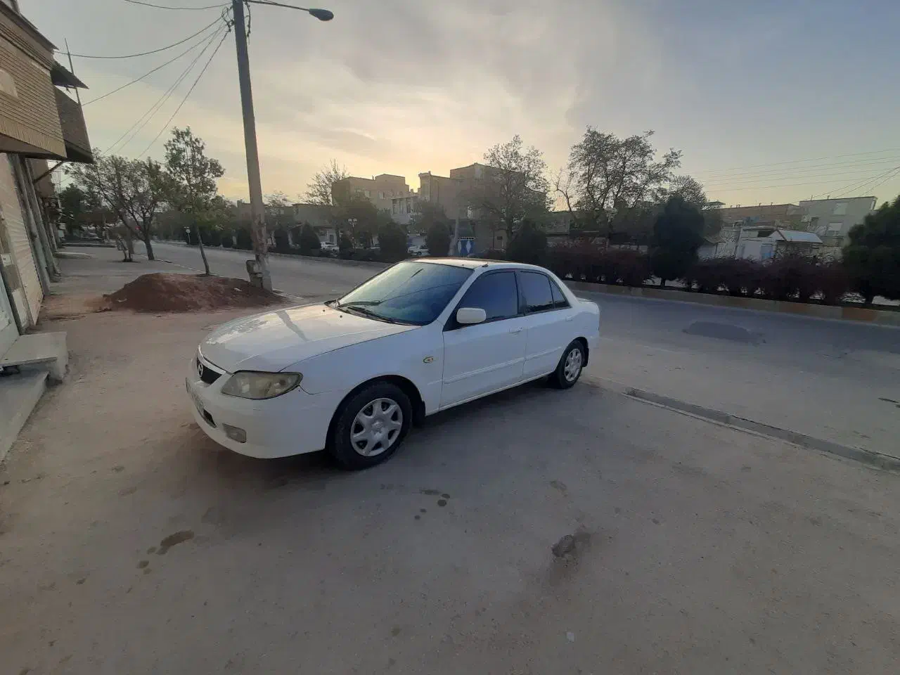 مزدا ۳۲۳ اف ال  مدل ۸۲|خودرو سواری و وانت|نیشابور, کوی یغما|دیوار