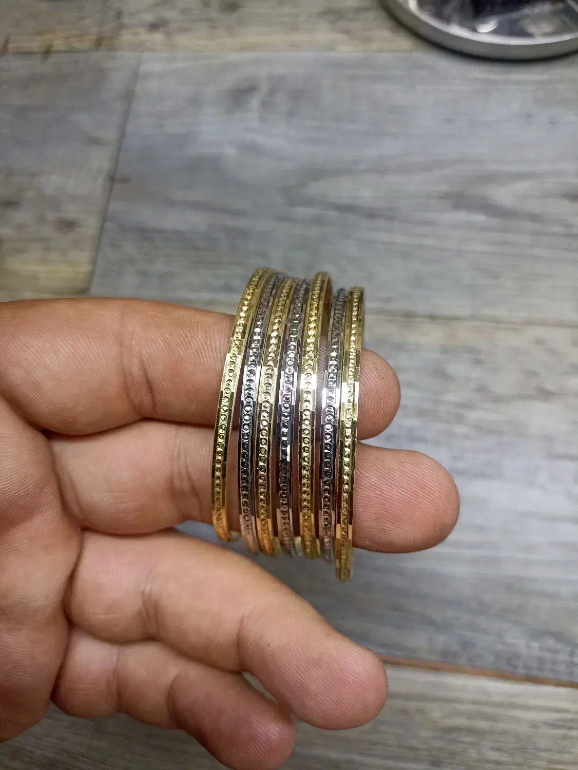طلا روسی|بدلیجات|رشت, پل تالشان|دیوار