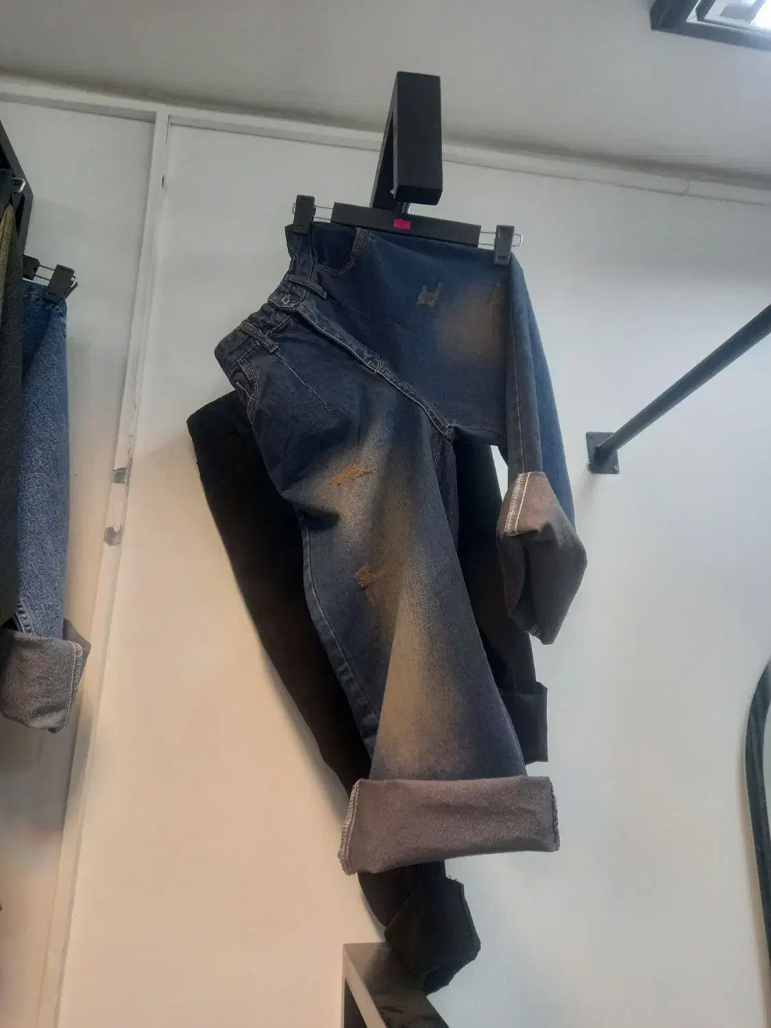 پوشاک|لباس|بومهن, |دیوار