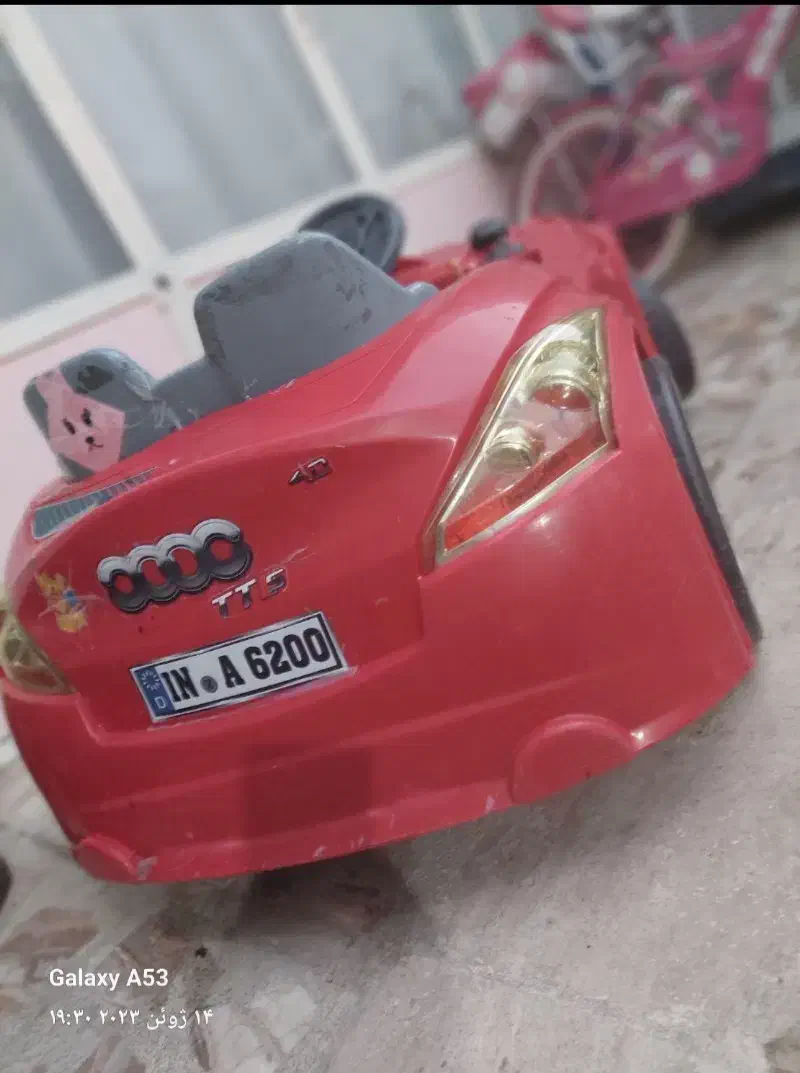 ماشین شارژی|اسباب‌بازی بچه|قم, شاه ابراهیم|دیوار