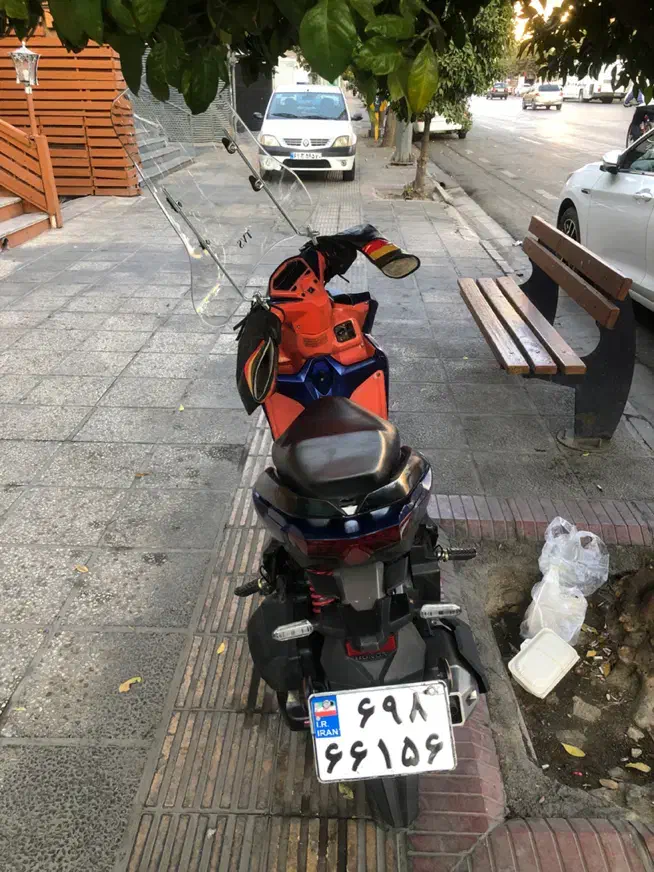 کیلک دینو|موتورسیکلت|شیراز, بعثت|دیوار