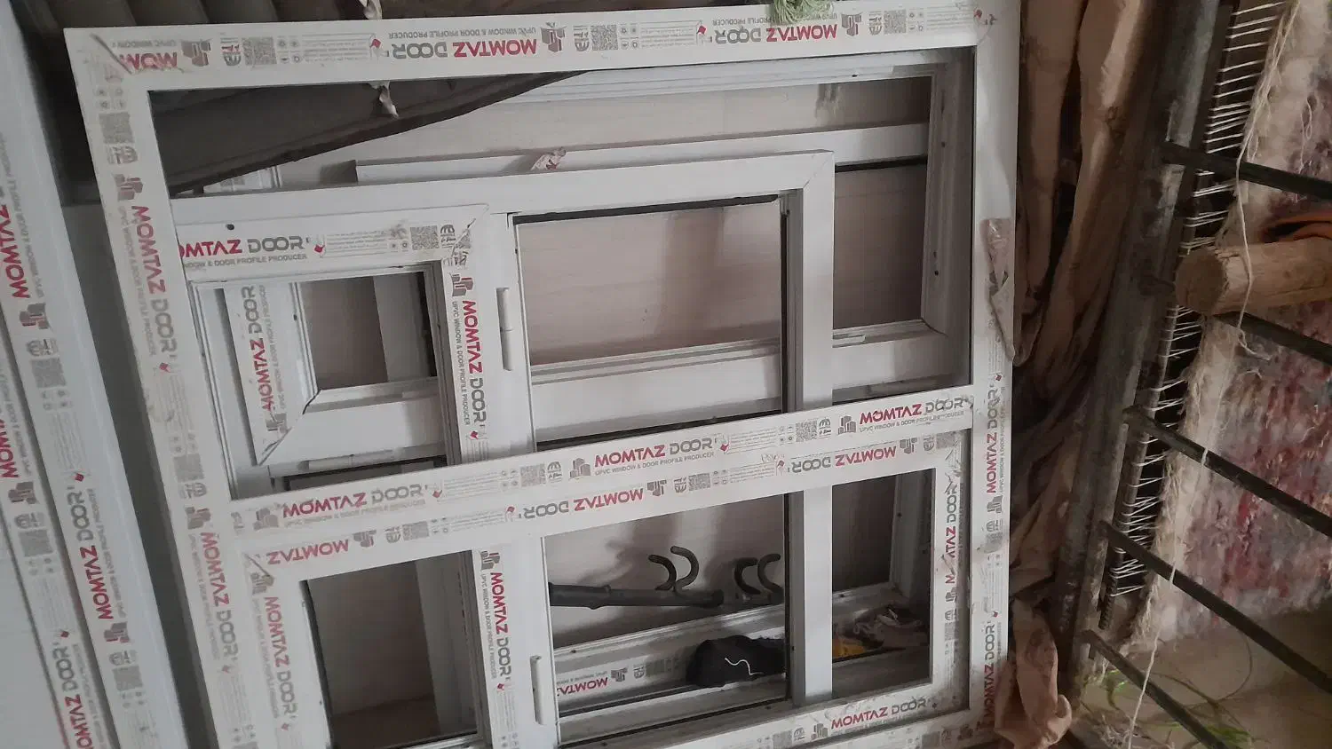 درب حمام و پنجره|مصالح و تجهیزات ساختمان|بجنورد, |دیوار