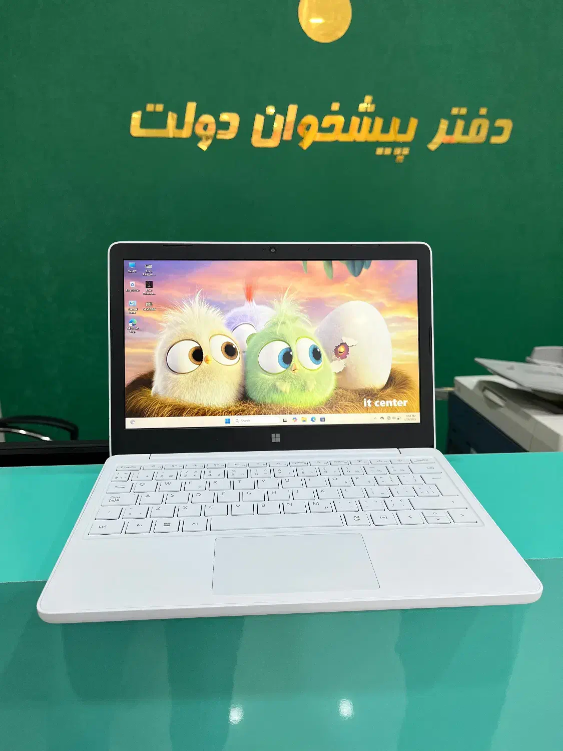 لپ تاپ مایکروسافت Microsoft Surface SE|رایانه همراه|هشتگرد, هشتگرد قدیم|دیوار