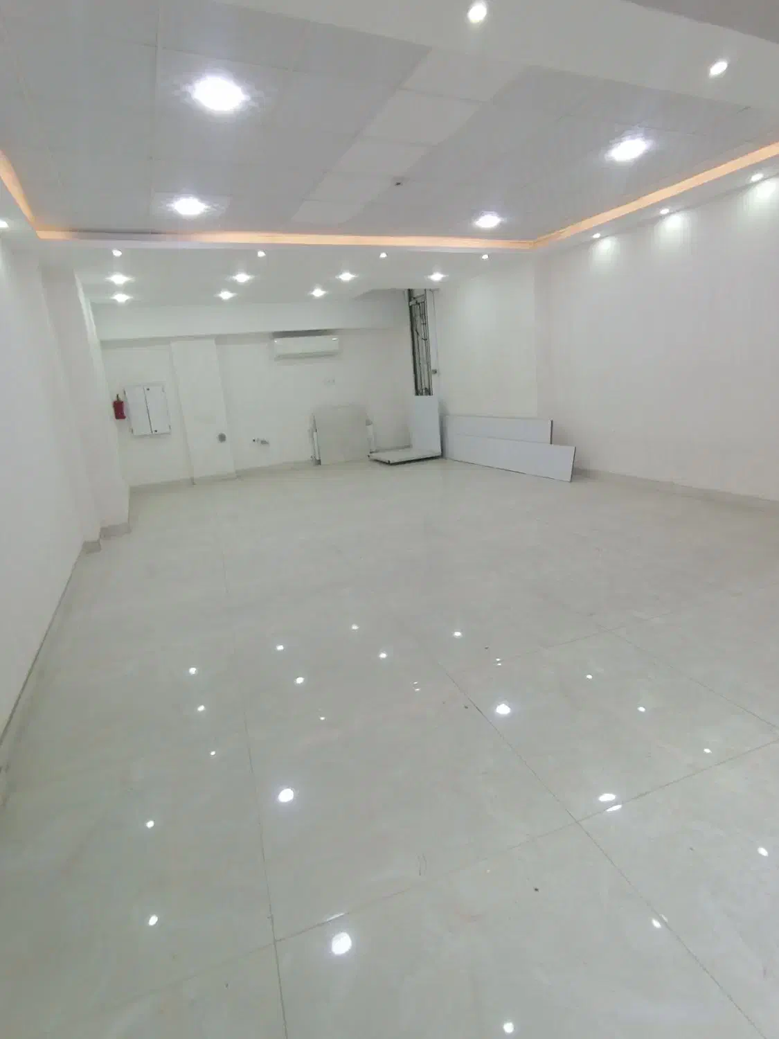 اجاره مغازه ۸۵متر / گلسار / ۲بر / پاخور /|اجارهٔ مغازه و غرفه|رشت, گلسار|دیوار