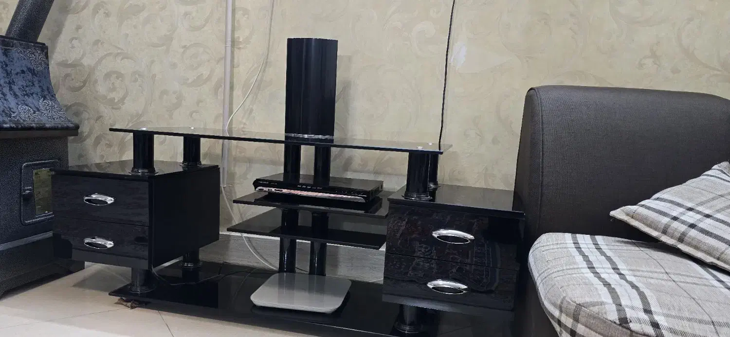 میز تلویزیون سالم و در حد نو|میز تلویزیون|مشهد, چهارچشمه|دیوار