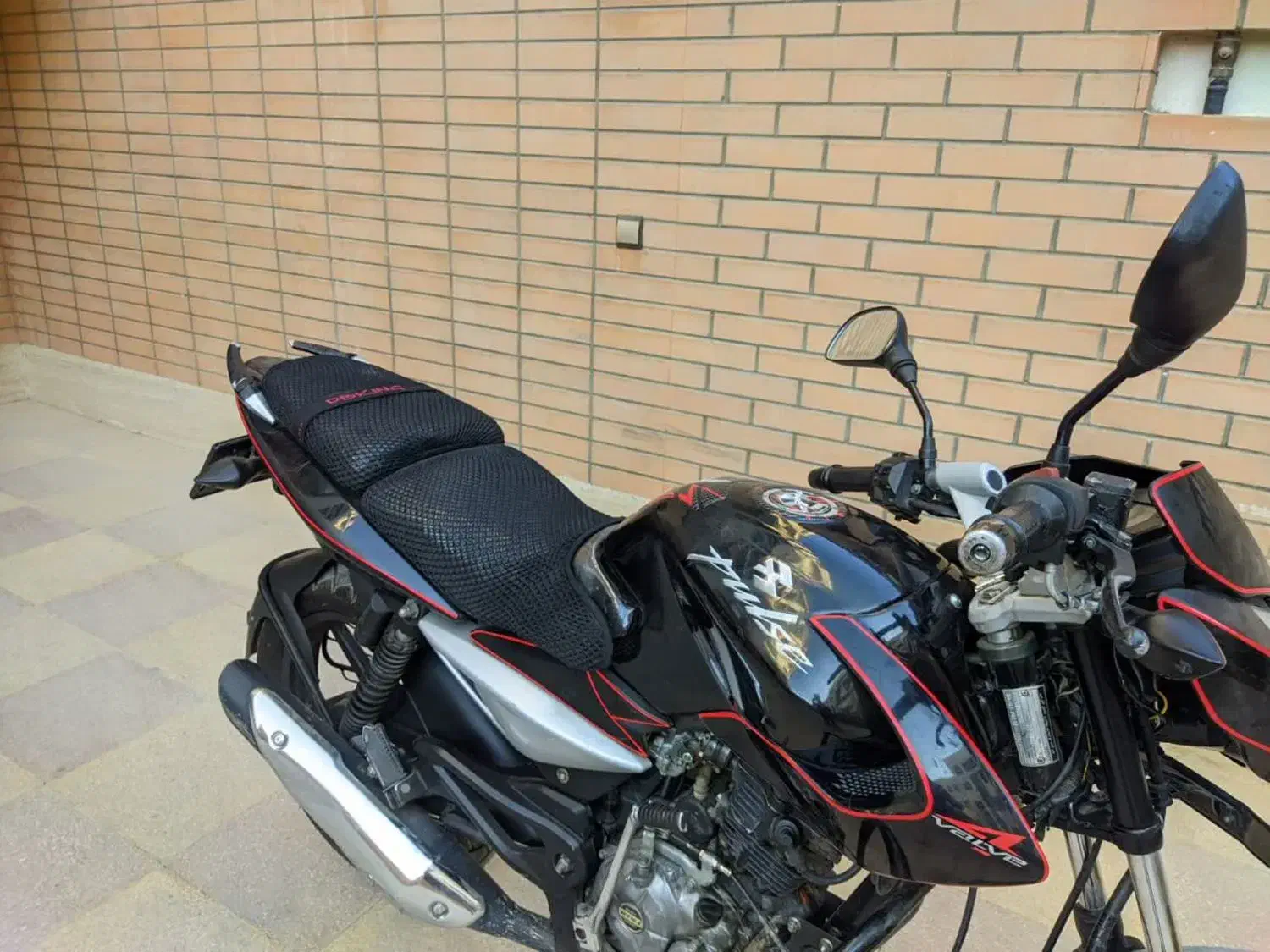 پالس۱۳۵|موتورسیکلت|شاهین‌شهر, عطار|دیوار