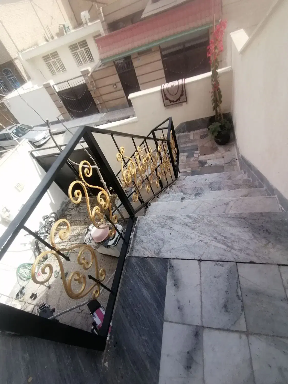 نقاشی ساختمان در پنجره|خدمات پیشه و مهارت|نظرآباد, نظرآباد|دیوار