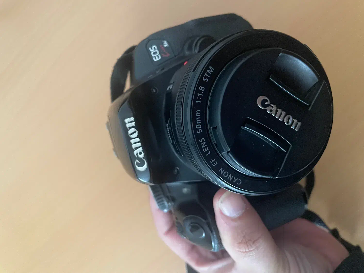 ۶۵۰ دی کانن لنز ۵۰|دوربین عکاسی و فیلم‌برداری|رشت, سعدی (تختی)|دیوار