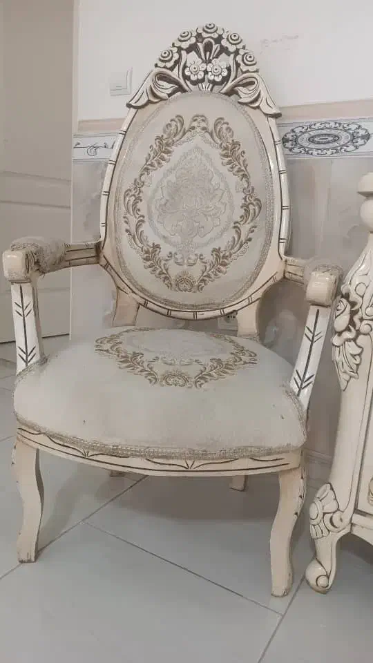 مبل سلطنتی نه نفره همراه سه عدد میز سالم|مبلمان خانگی و میز عسلی|قدس, شهرقدس|دیوار