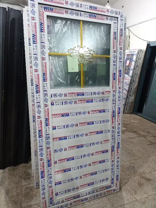 فروش انواع درب PVC با کیفیت عالی و قیمت مناسب|مصالح و تجهیزات ساختمان|کرمان, |دیوار