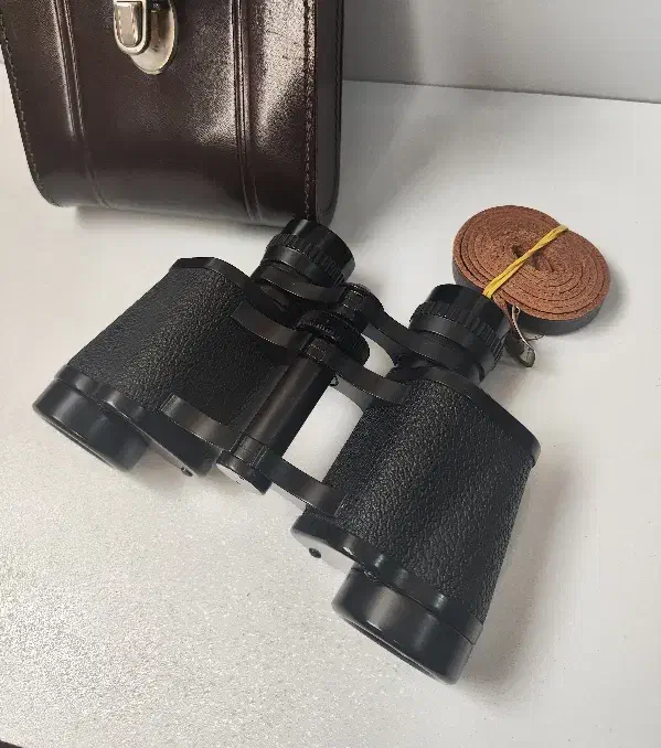 دوربین شکاری هارتمن وتزلار 30*8 ساخت آلمان غربی|کوهنوردی و کمپینگ|کرمان, |دیوار