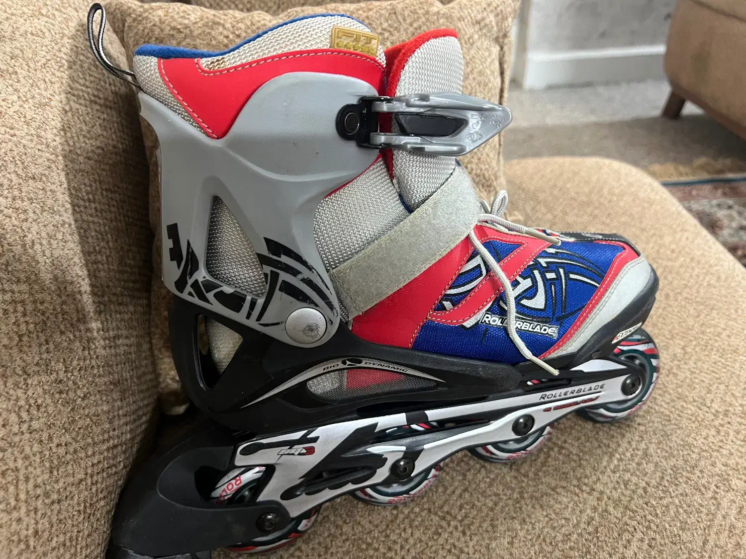 اسکیت مارک rollerblade|دوچرخه، اسکیت، اسکوتر|تهران, شهرک شهید رجایی (کوی نوبنیاد)|دیوار