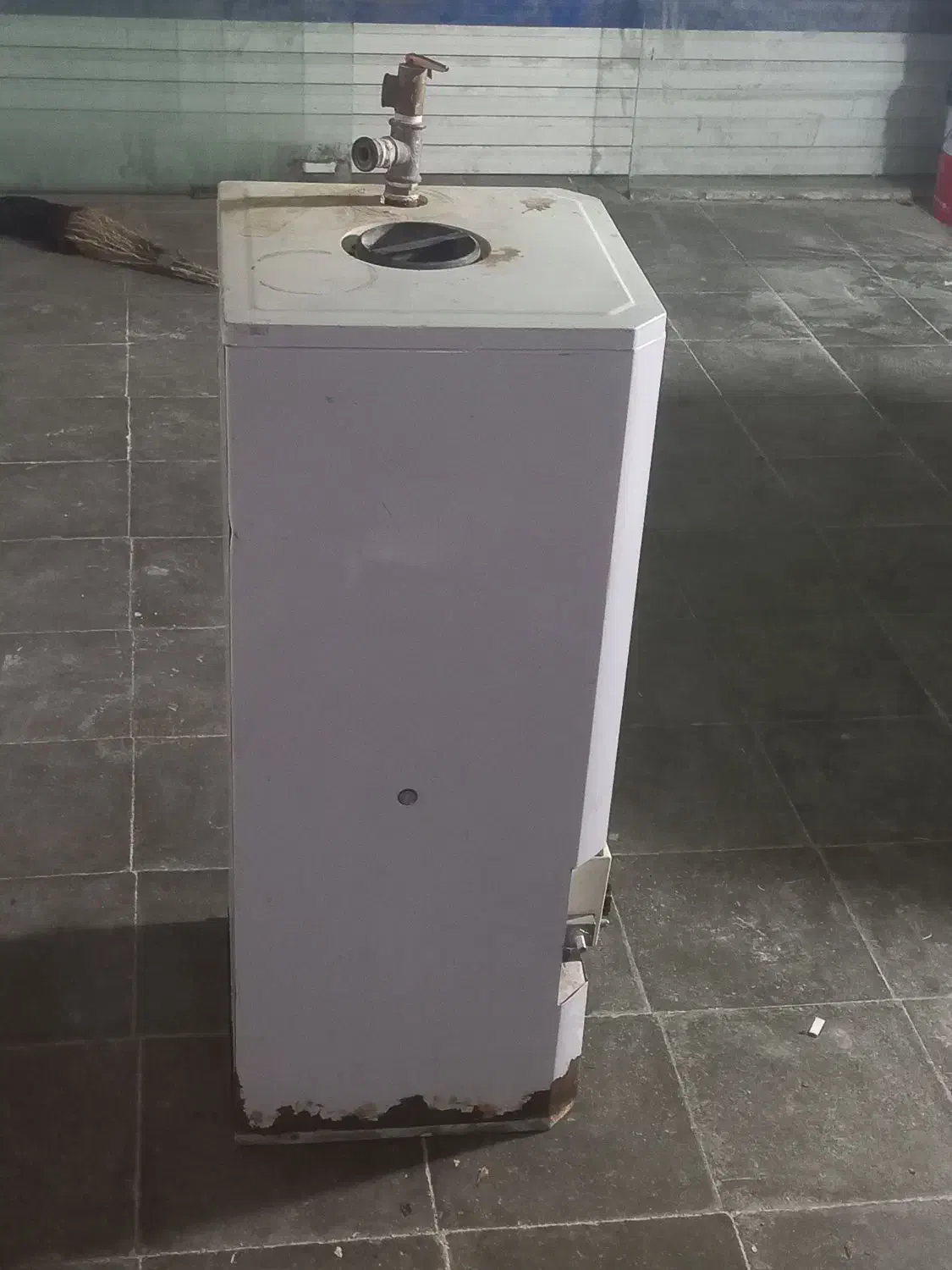 آب گرم کن 60لیتری|آبگرمکن، پکیج، شوفاژ|سلامی, |دیوار