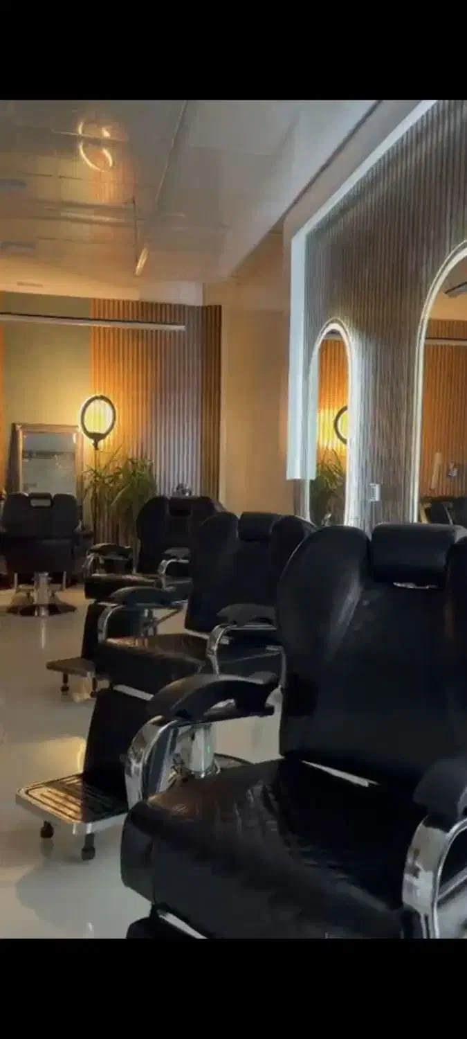 ارایشگر آقا/نیاز به یک ارایشگر|استخدام درمانی، زیبایی، بهداشتی|شاهینشهر, سعدی جنوبی|دیوار