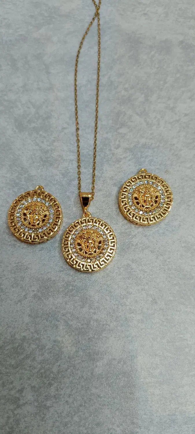 نیم ست ورساچه نگینی با زنجیر|بدلیجات|تهران, جمالزاده|دیوار