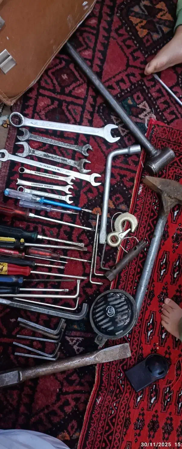 تعدادی ابزار|ابزارآلات|دامغان, |دیوار