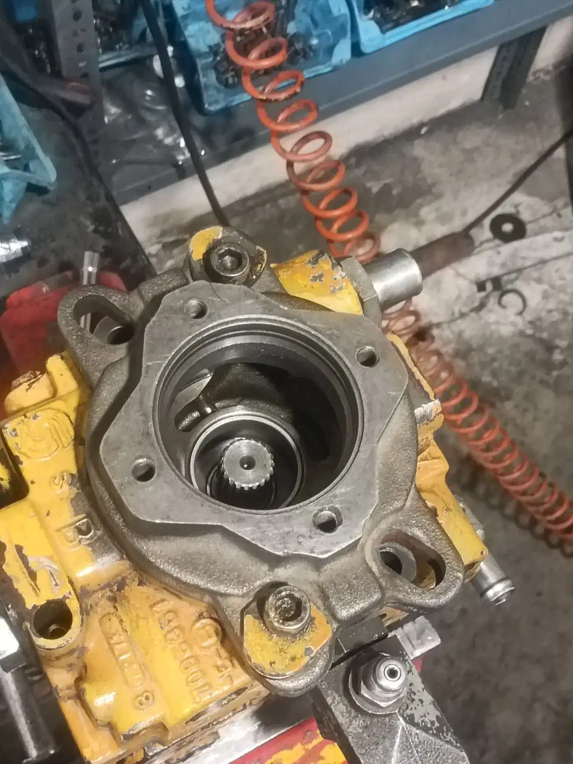 تعمیر و بازسازی انواع لیفتراک|خدمات موتور و ماشین|کرمان, |دیوار