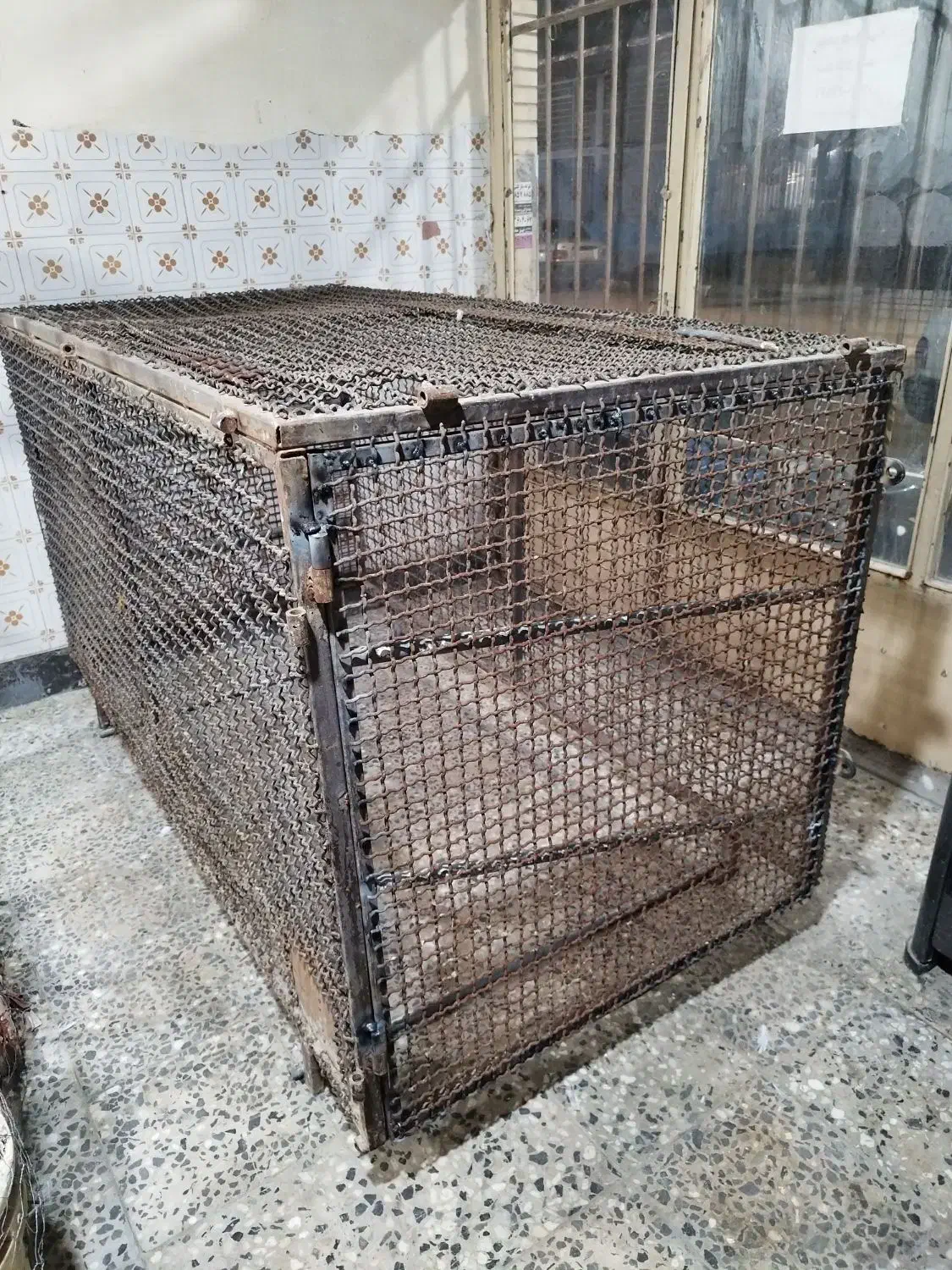 قفس آهنی محکم وسنگین|لوازم جانبی حیوانات|خمینی‌شهر, |دیوار