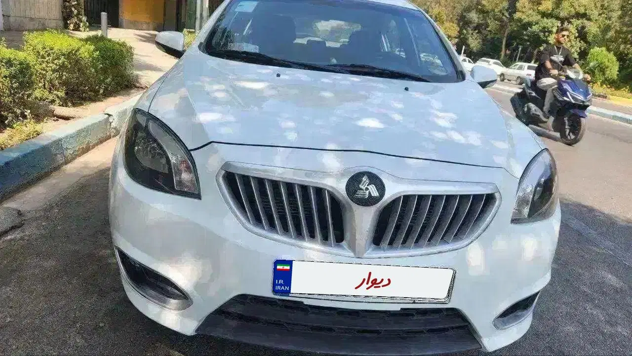 برلیانس H320 اتوماتیک/ امکان معاوضه باj7|خودرو سواری و وانت|اصفهان, تخت فولاد|دیوار