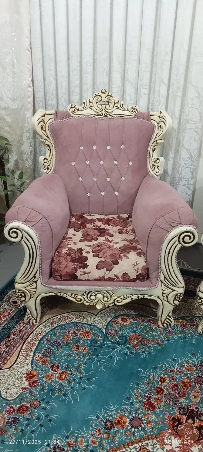 مبل سلطنتی|مبلمان خانگی و میز عسلی|شفت, |دیوار