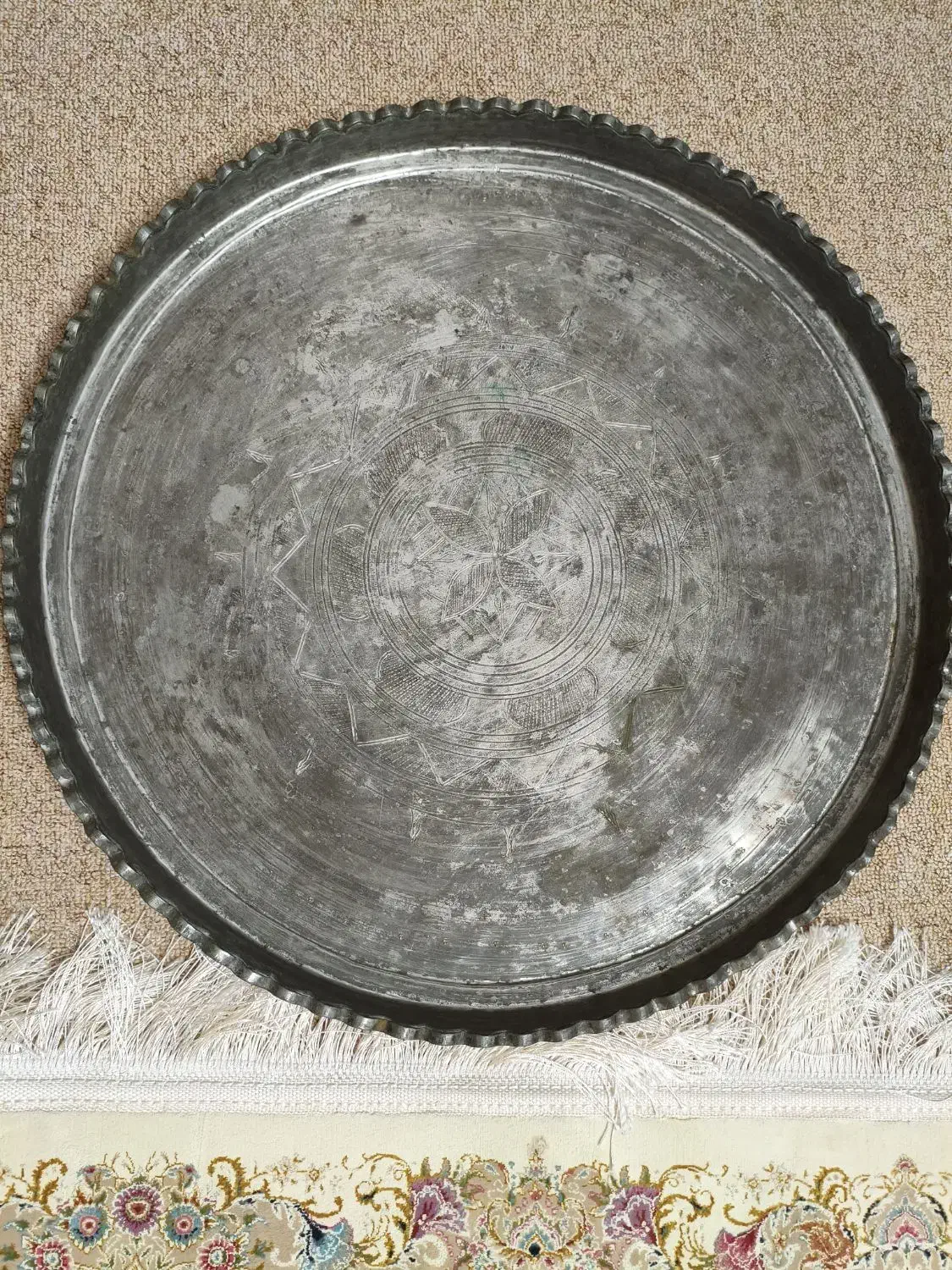 مجمع مسی سینی مسی|کلکسیون اشیاء عتیقه|ساری, |دیوار