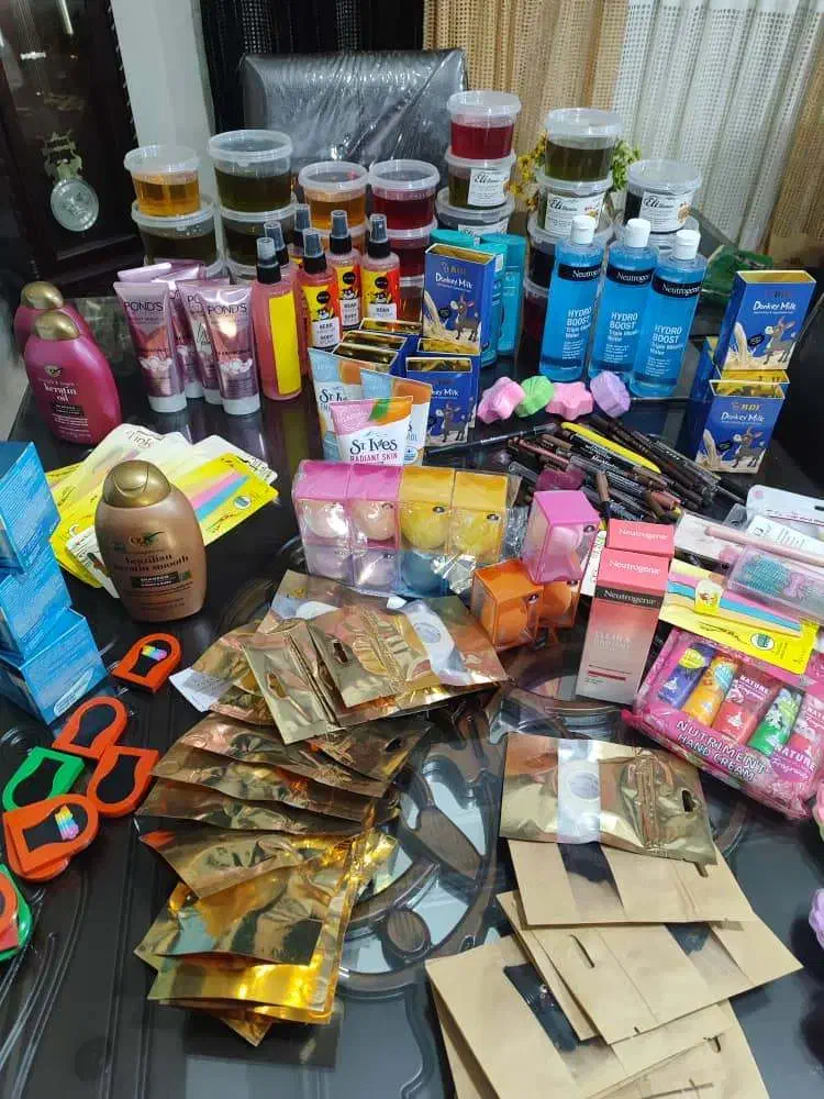 تمامیه محصولات بهداشتی زیر قیمت|آرایشی، بهداشتی، درمانی|بندرعباس, |دیوار