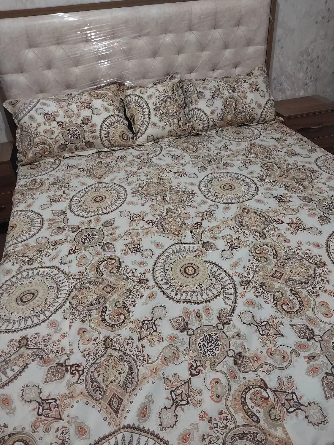 تخت دونفره نونونو|تخت و سرویس خواب|ملایر, |دیوار