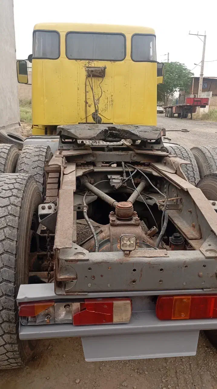 ولوو n12 کشنده ۷۱|خودرو سنگین|اهواز, کوی مندلی(سه راه خرمشهر)|دیوار