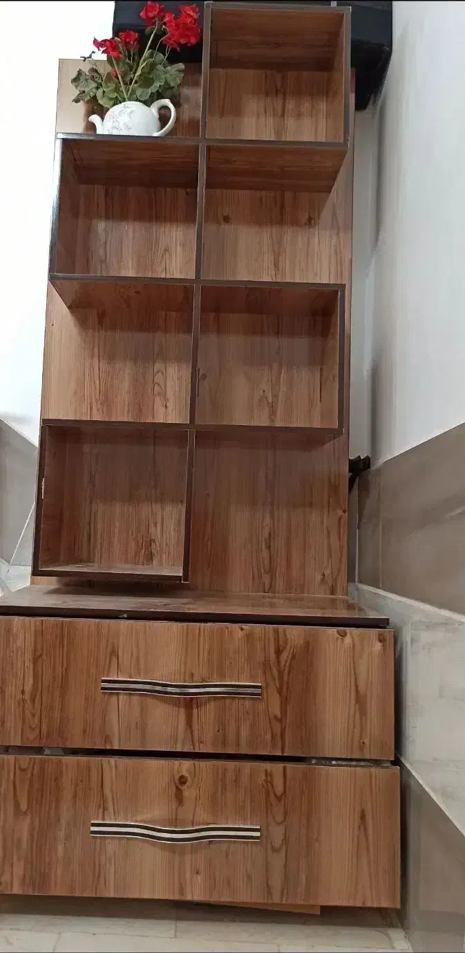 کتابخانه|کتابخانه، شلف، قفسه‌های دیواری|بروجرد, |دیوار