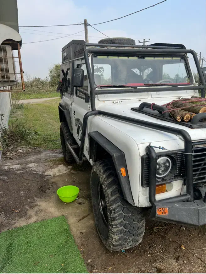 پاژن افرودی|خودرو کلاسیک|رشت, دروازه لاکان|دیوار