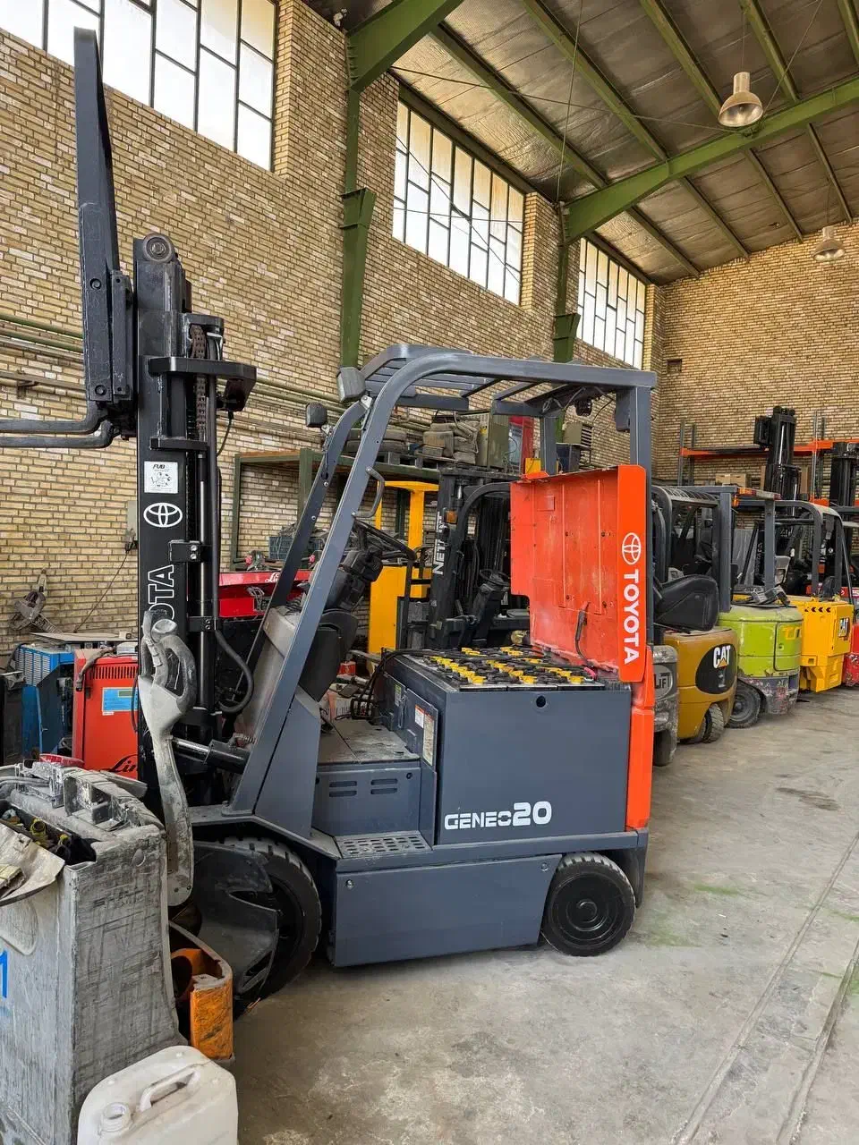 فروش باطری لیفتراک در تمام ابعاد/مدل کابلی و جوشی|قطعات یدکی و لوازم جانبی|گرمدره, |دیوار