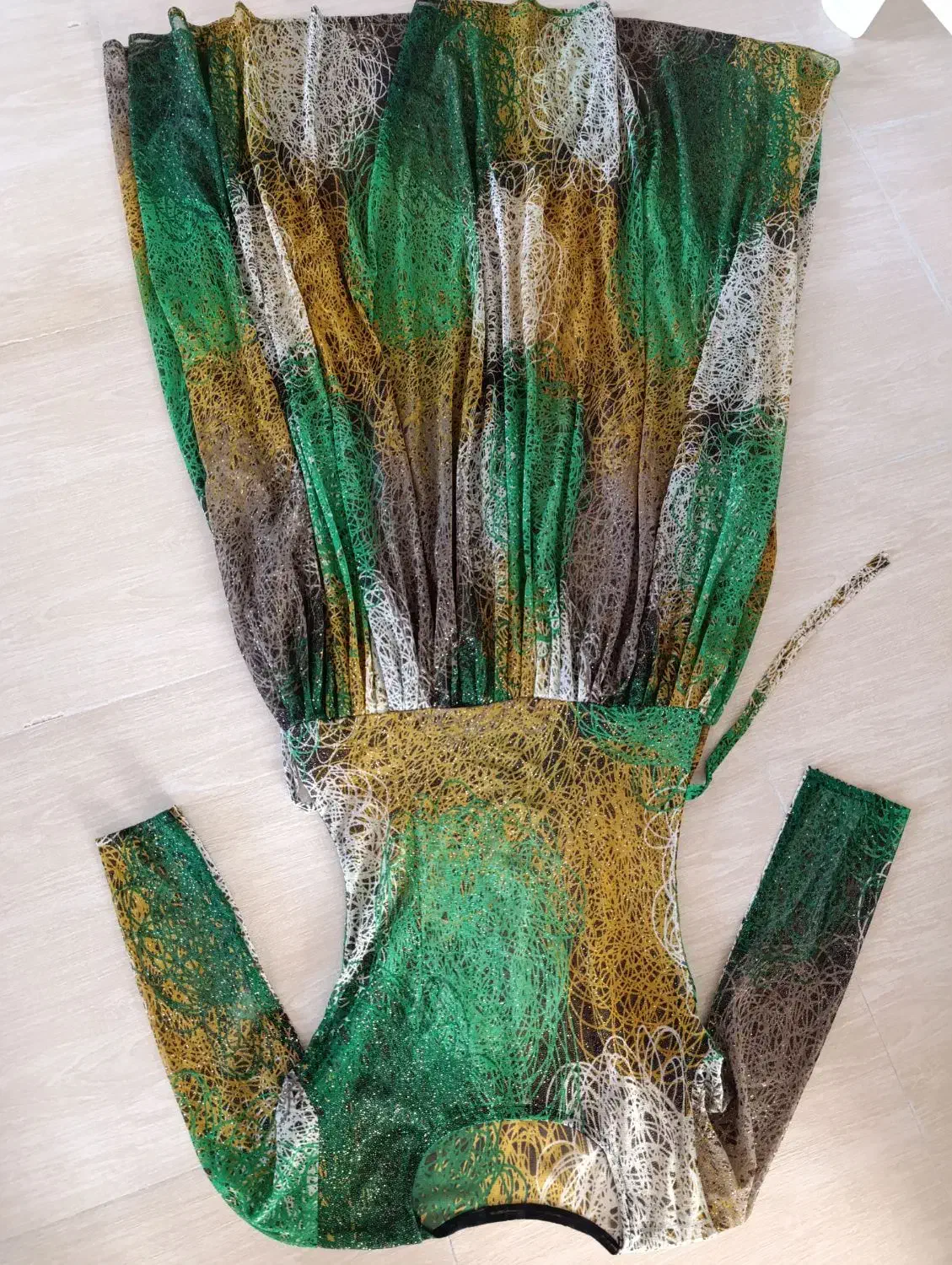 لباس|لباس|سقز, |دیوار