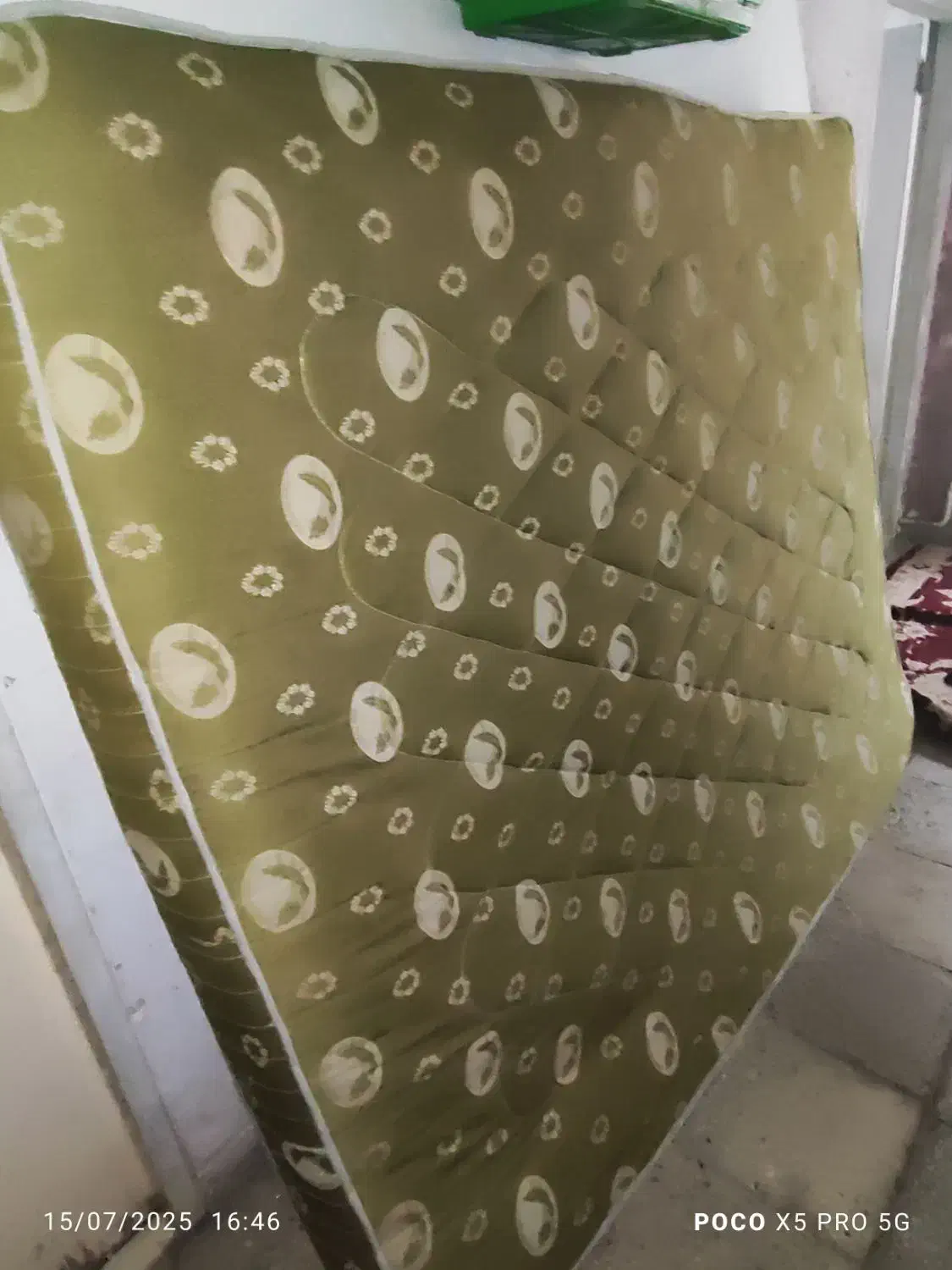 (تشک) تختخواب|تشک تختخواب|بومهن, |دیوار